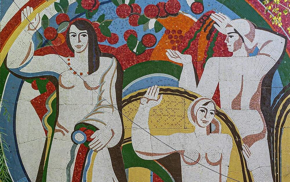 2025-12-02-ghodsee webseite karussel